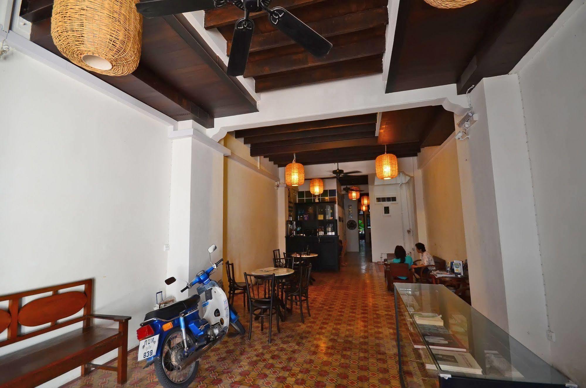 99 Oldtown Boutique Guesthouse Sha Extra Plus Phuket Luaran gambar