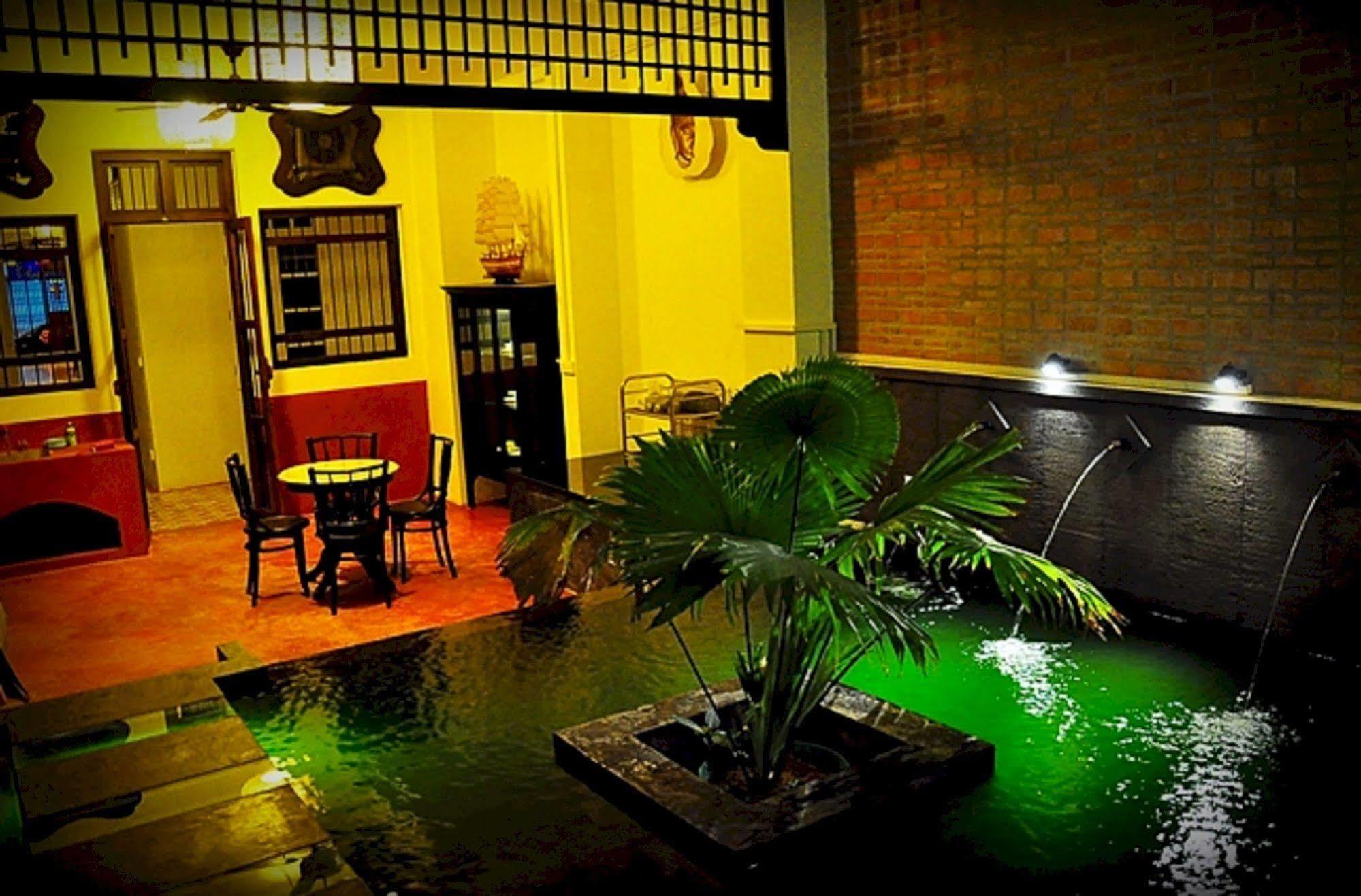 99 Oldtown Boutique Guesthouse Sha Extra Plus Phuket Luaran gambar