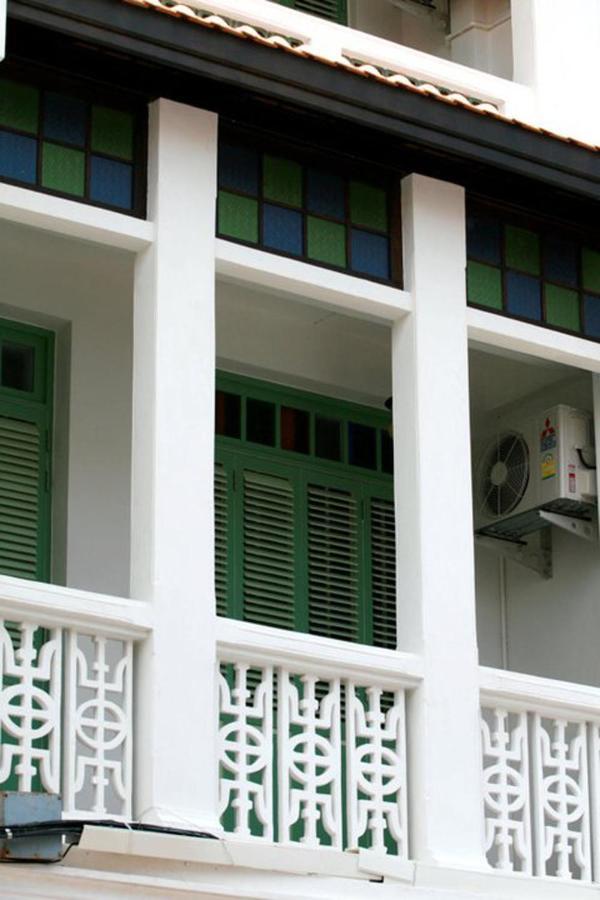 99 Oldtown Boutique Guesthouse Sha Extra Plus Phuket Bilik gambar